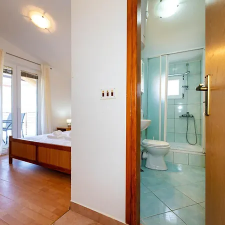 Mikulic Apartment *